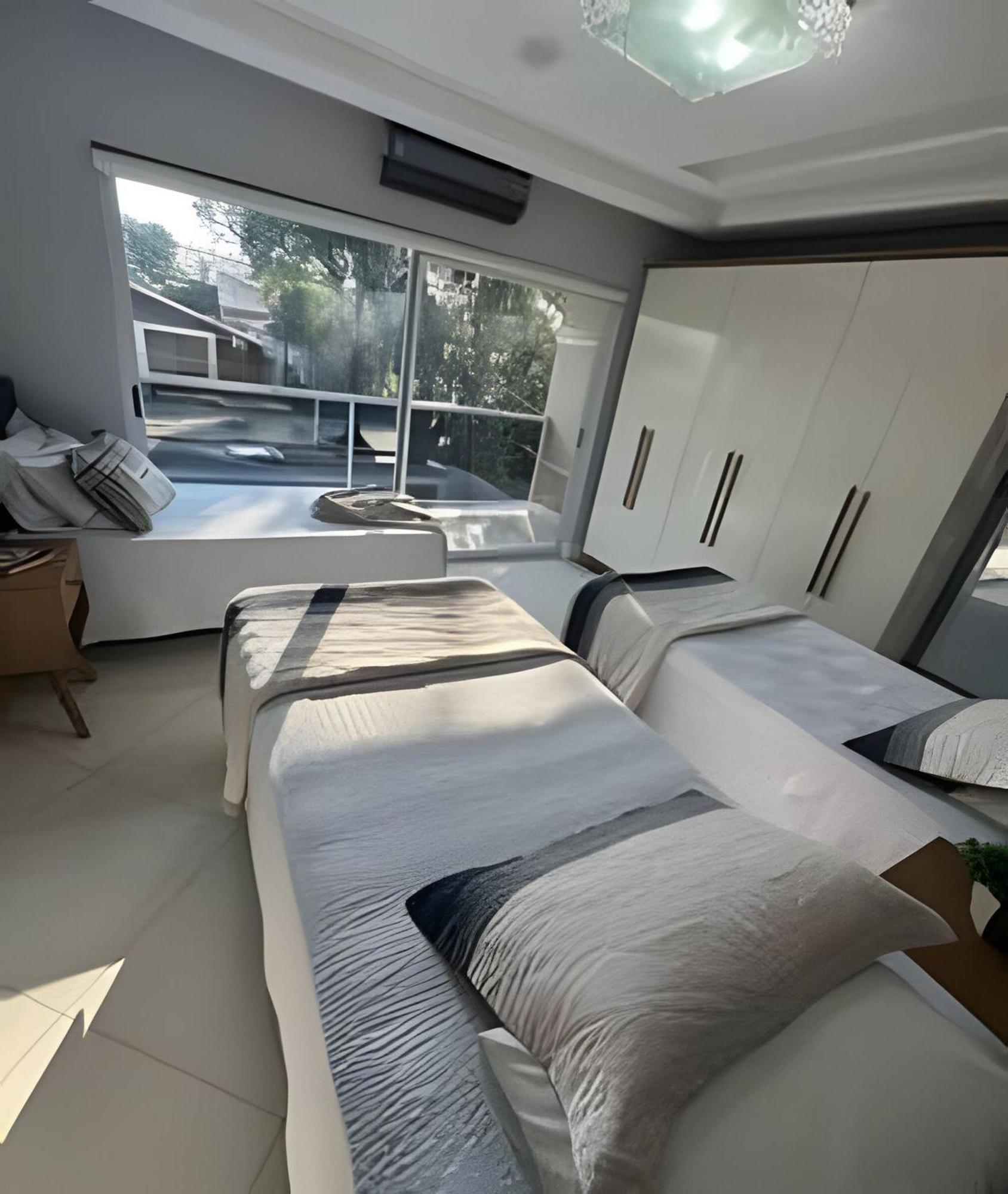 Sobrado Com 5 Suite 1 Quarto Piscina Churraqueira Ar Ate 20 Hospede Foz do Iguacu Luaran gambar