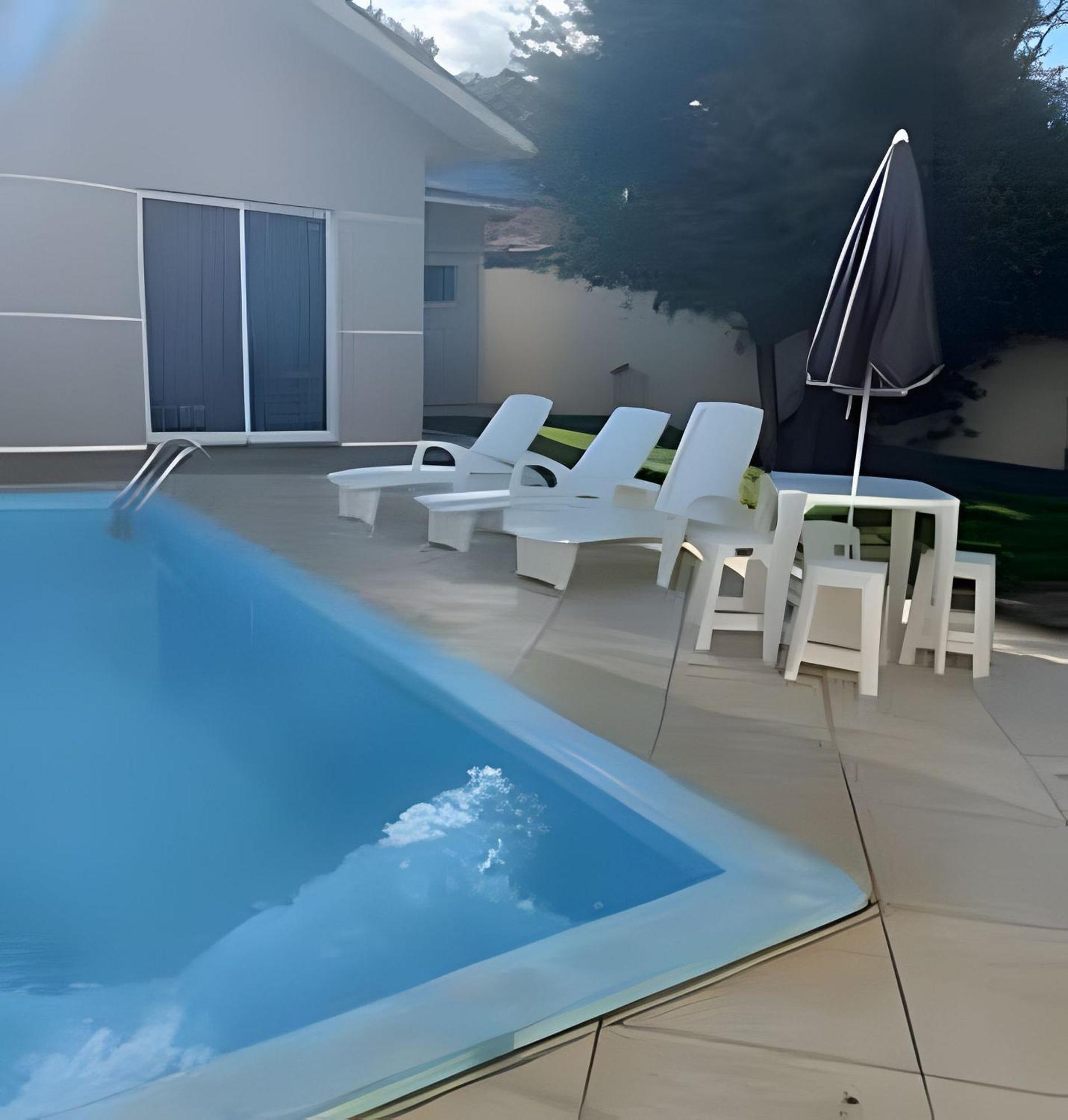 Sobrado Com 5 Suite 1 Quarto Piscina Churraqueira Ar Ate 20 Hospede Foz do Iguacu Luaran gambar